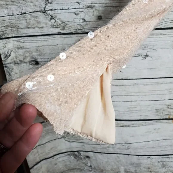 Fashion Nova Champagne Tonight's Vibe Sequin  Top Size 1X NWT - Picture 3 of 9